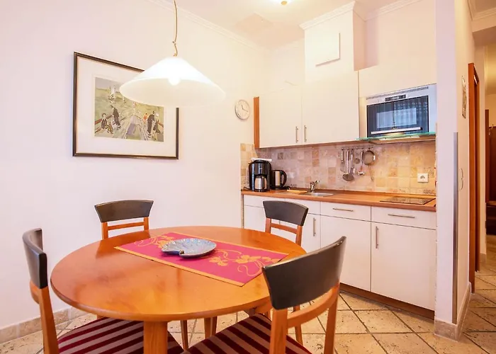 Strandvillen Binz - Ferienwohnung Mit Meerblick, 1 Schlafzimmer, Sauna Und Balkon Sv-712